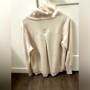 Alo women’s sweater